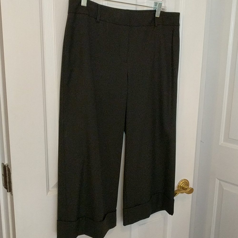 Capri pants